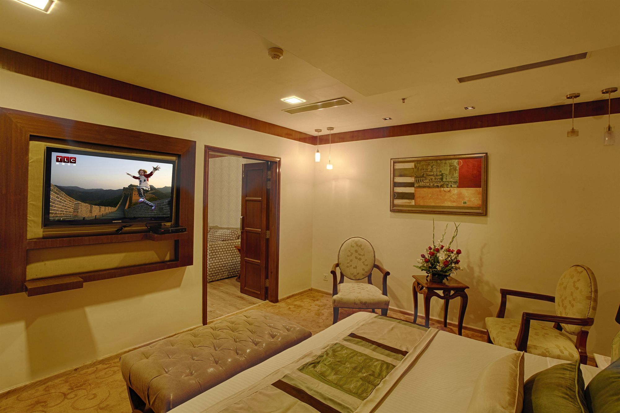 Hotel Levana, Hazratganj Лакхнау Экстерьер фото